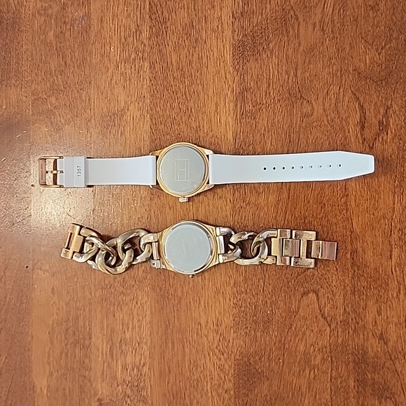 Lot of 2 Ladies Fashion Watches (Need New Batteries) - Picture 5 of 11